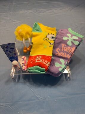 SpongeBob SquarePants Easter Yellow and Purple Socks & Accessories